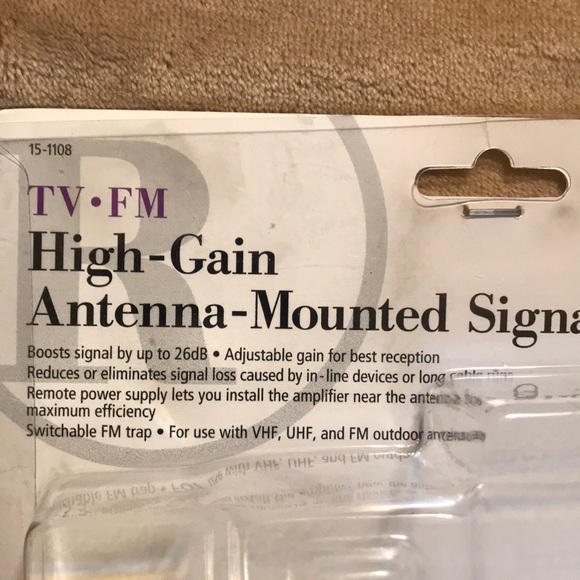 Vintage NEVER USED Radio Shack Antenna Amplifier - Picture 2 of 8